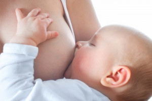 breastfeeding latch | American Pregnancy Association