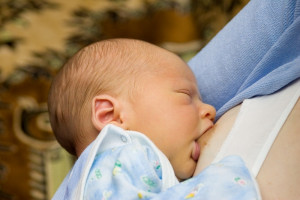 breastfeeding-or-bottle-feeding | American Pregnancy Association